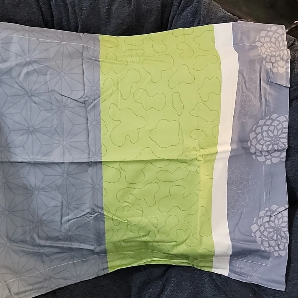 NWT Swanson Beddings Twin Duvet Cover Set- Duvet cover & sham- Reversible